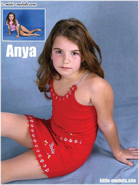 Mini Models – Anya